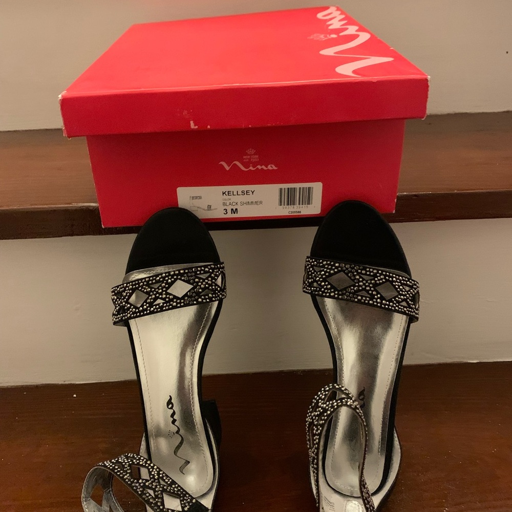 Girls dress sandals